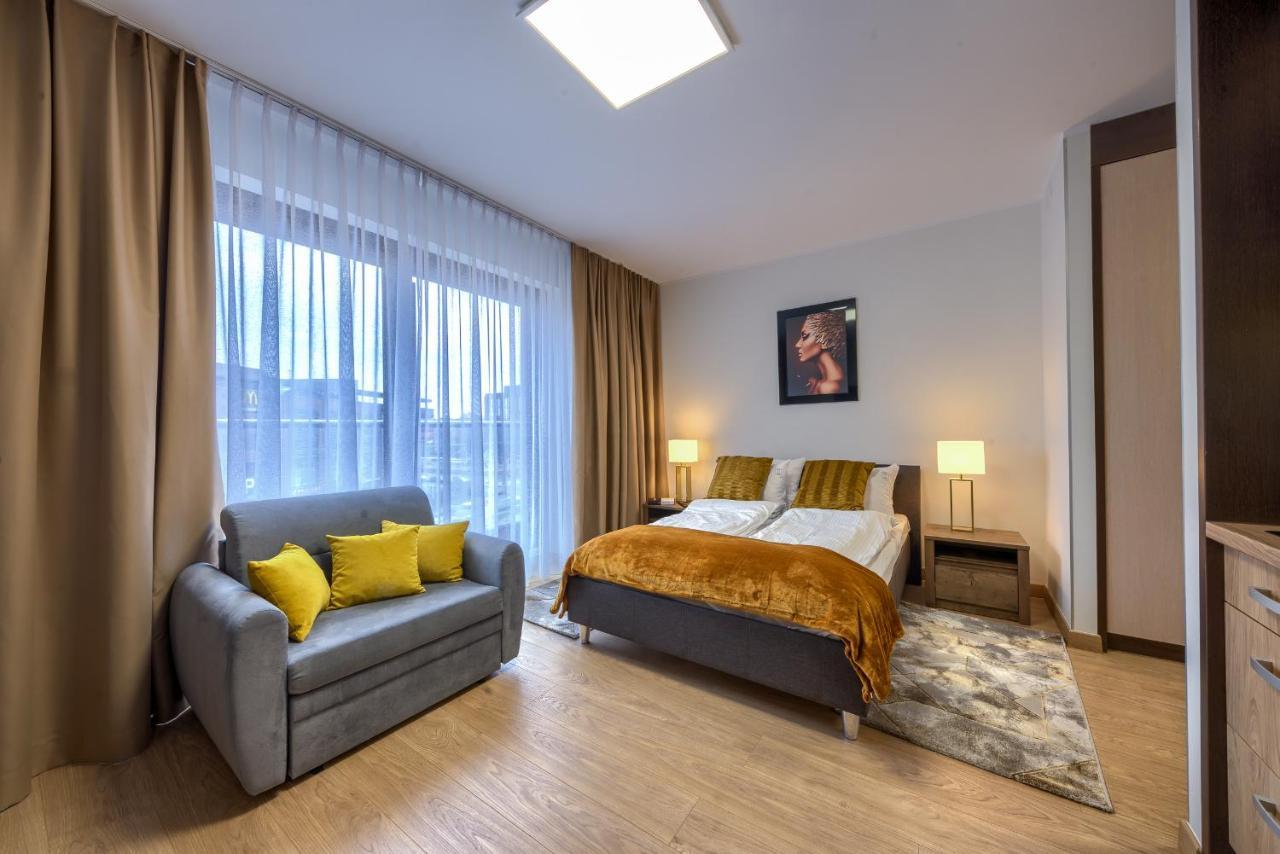 Alibi Apartment *