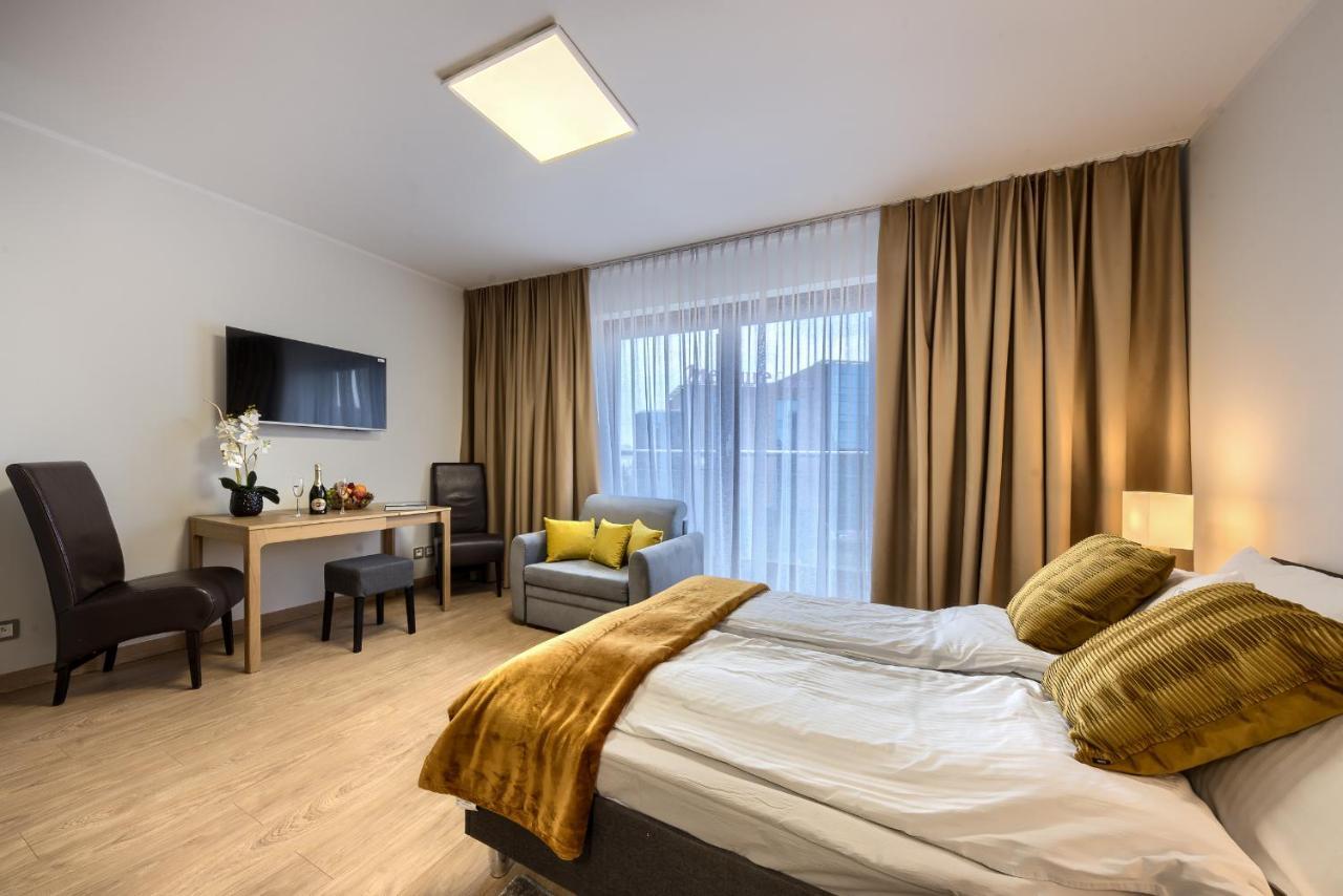 Alibi Apartment