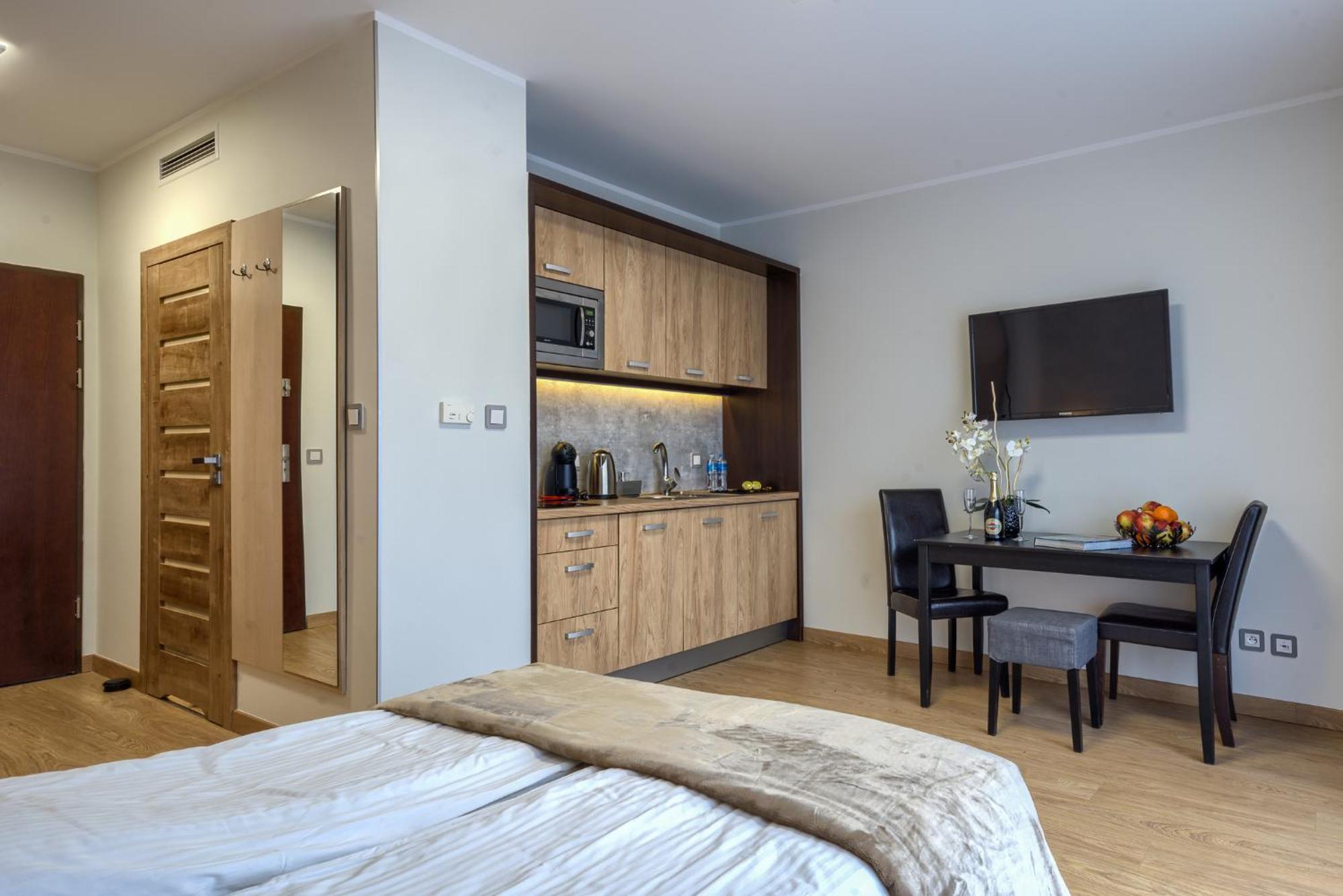 Apartment Alibi